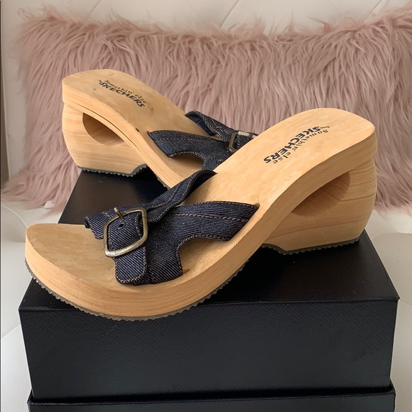 Soft Foam Wedge Sandals 